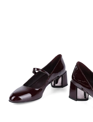 Жіночі туфлі Attizzare лакові бордові - фото 2 - Miraton