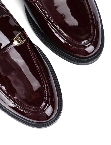 Жіночі туфлі MIRATON лакові бордові - фото 5 - Miraton