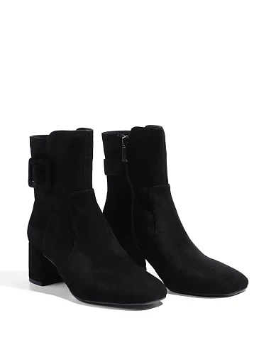 Жіночі черевики Attizzare велюрові чорні - фото 3 - Miraton