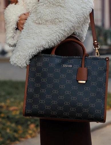 Жіноча сумка тоут LIU JO з екошкіри коричнева(AF5206 E0668 81244) - фото 2 - Miraton