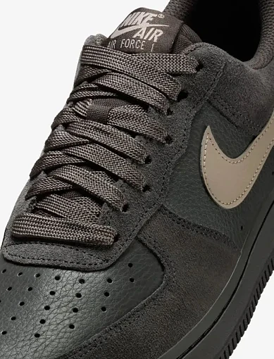 Жіночі кеди Nike AIR FORCE 1 шкіряні темно-сірі - фото 7 - Miraton