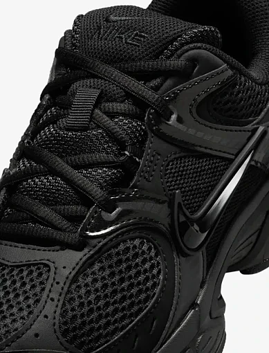 Жіночі кросівки Nike V5 Rnr текстильні чорні - фото 7 - Miraton