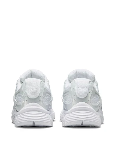 Жіночі кросівки Nike V5 Rnr текстильні білі - фото 4 - Miraton