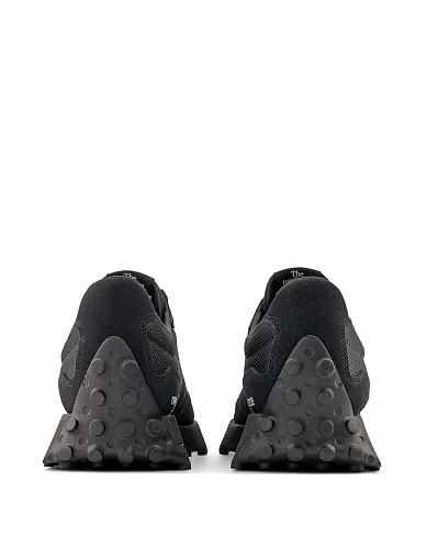 Кроссовки New Balance 327 замшевые черные - фото 6 - Miraton