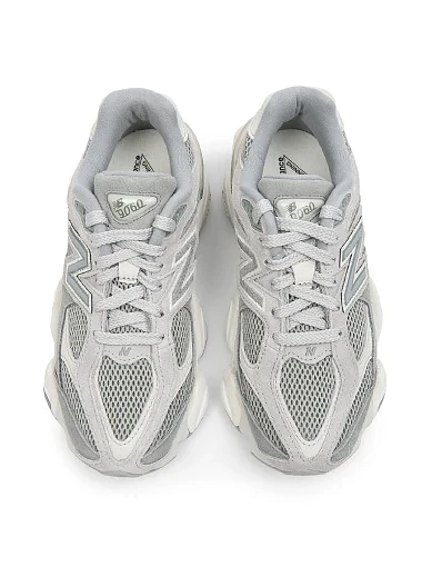 Жіночі кросівки New Balance 9060 замшеві сірі - фото 3 - Miraton