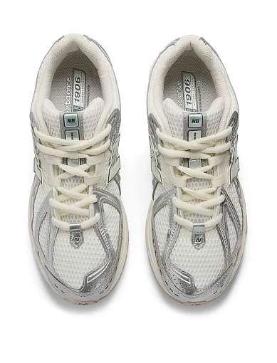 Жіночі кросівки New Balance 1906 з екошкіри срібного кольору - фото 3 - Miraton