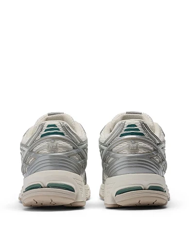 Жіночі кросівки New Balance 1906 з екошкіри срібного кольору - фото 4 - Miraton