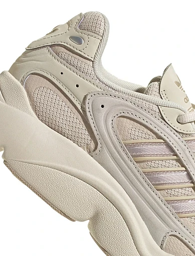 Жіночі кросівки Adidas OZMILLEN шкіряні молочного кольору - фото 7 - Miraton