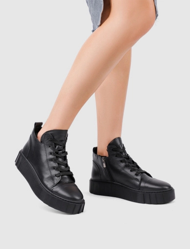Жіночі черевики чорні шкіряні з підкладкою байка фото 1