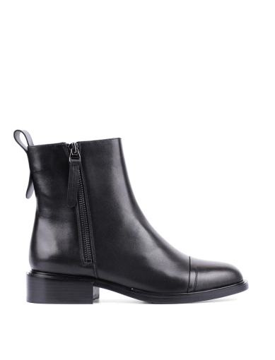 Женские ботинки черные кожаные с подкладкой байка фото 1