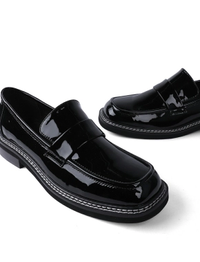 Жіночі туфлі лофери Miraton чорні H1901-9-1